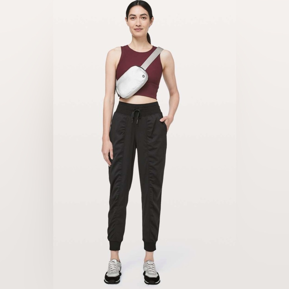 •LULULEMON• Dance Studio Jogger *29"
Black